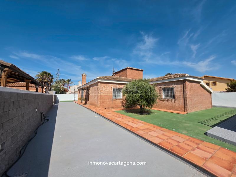 Foto d220c37b-23be-41c3-820c-9e1f8757651d. Chalet con parcheggio in Playa de las Gaviotas - El Pedrucho Manga del Mar Menor (La)