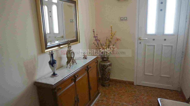 Foto e28ead80-3112-4199-a13e-3b19cc9f7be8. Reihenhaus in Miranda Cartagena