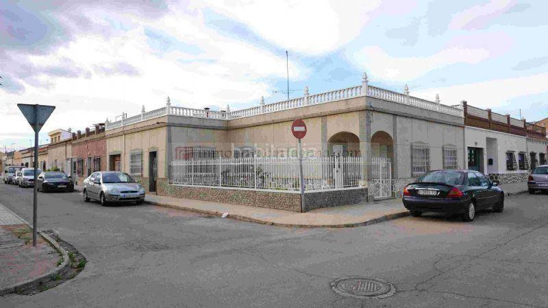 Foto ea467e81-0255-4869-9b97-37bd824e1ade. Reihenhaus in Miranda Cartagena