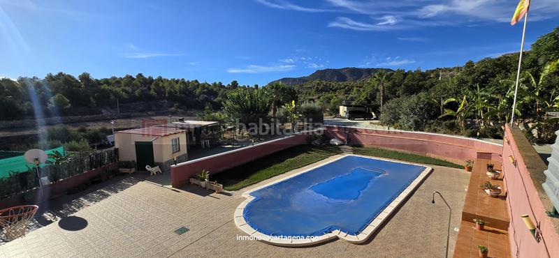 Foto c2d865ce-33c0-4393-bb3d-b19c3fdc8434. Casa con camino parcheggio piscina in Perín Cartagena