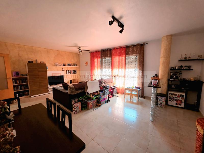 Foto 6cb43d0b-66ef-428f-9a99-329b55a63fe0. Piso ?? venta de piso con gran terraza en La Unión en Unión (La)