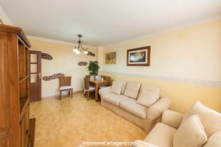 Maison à Calle jardines 88. Venta de duplex en los dolores