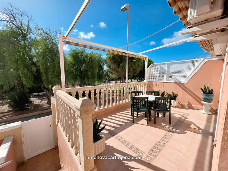 Foto 55086bc4-84af-4e11-bd6b-8a654ff7dd31. Casa a schiera con parcheggio piscina in Entremares Manga del Mar Menor (La)