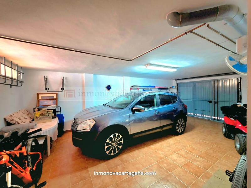 Foto a19770c3-b831-4fca-9628-33d390a49557. Casa a schiera con parcheggio piscina in Entremares Manga del Mar Menor (La)