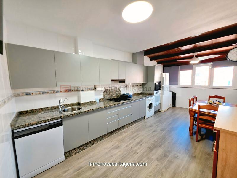 Foto c23e2831-1b30-4919-9e22-80b9789934f2. Casa a schiera con parcheggio piscina in Entremares Manga del Mar Menor (La)