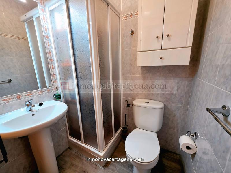 Foto f3935f7c-e84e-4cd4-a6e7-a5de02b5619c. Casa a schiera con parcheggio piscina in Entremares Manga del Mar Menor (La)