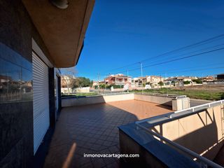 Edifici a Los Narejos_Punta Calera. Edificio en venta en los narejos – 4 plantas con vivienda, local