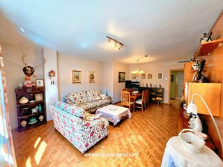 Pis a Alameda. Espectacular piso en la milla de oro de cartagena: calle jiménez