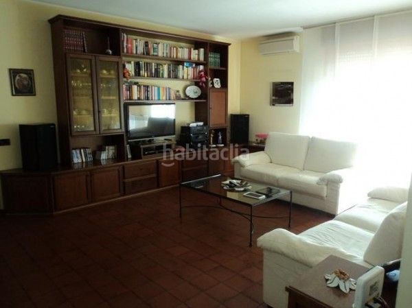 Foto 223dd031-0cdd-493d-a84e-1c67f12e0c65. Piso en Cappont Lleida