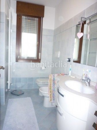 Foto 2ae30d0b-37d7-4aac-b1b1-c5227873dc6c. Piso en Príncep de Viana-Clot-Xalets Humbert Torres Lleida