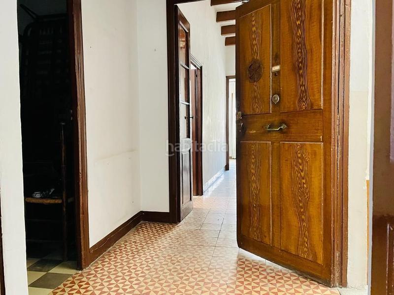 Foto 7ab0703e-d339-4aaa-846c-14b15b27693f. Edifici a Centre Figueres