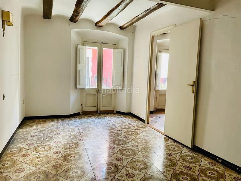 Foto eb4d06e6-b439-433f-9233-96dce4b34819. Edifici a Centre Figueres