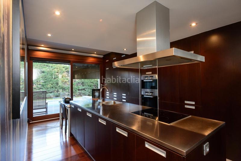 Foto b8ec21e9-aeb0-4457-aa65-a972bc6f79a3. Casa espectacular casa en venta en Parc Bosc-Castell Figueres