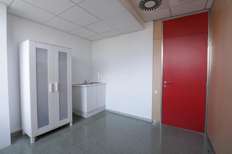 Foto e917c5d9-d034-4466-966d-4b16da62a94c. Lloguer oficina a Mas Lluí - Els Miralls Sant Just Desvern