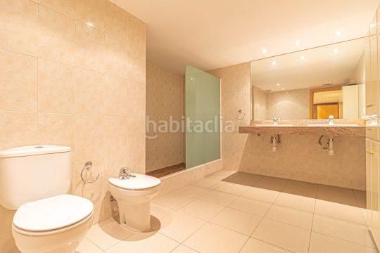 Foto 1a257855-89f8-4d41-8b6f-0b209d7d599d. Local comercial a Carretera de Roses-Fossos Figueres