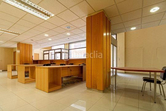 Foto a2816226-36d2-44dd-88a6-2705436ff994. Local comercial a Carretera de Roses-Fossos Figueres