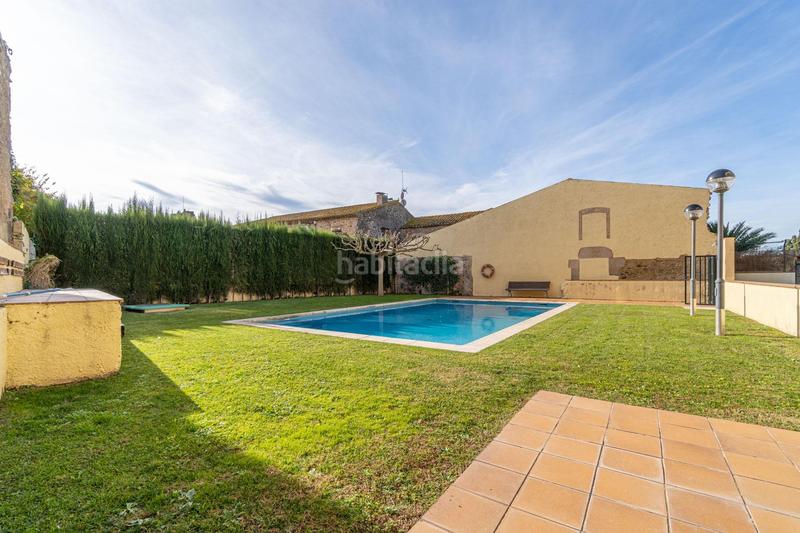 Foto 3dea6743-30f3-4186-b0ce-d001f8a88a2c. Casa adosada casa con jardín privado en Torroella de Fluvià