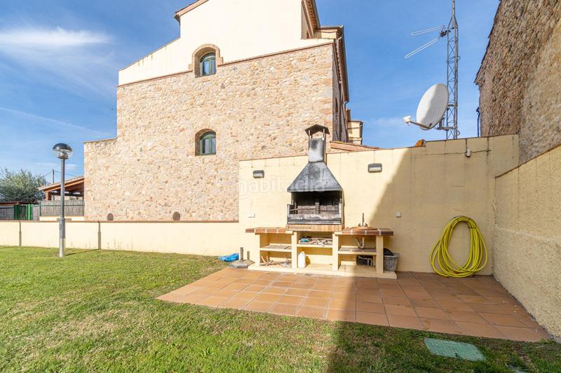 Foto 49e118ad-9bb1-4687-8238-8a6963c85ae9. Casa adosada casa con jardín privado en Torroella de Fluvià