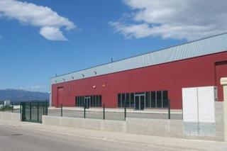 Nau industrial a Llers. Nave de 700m2 en hosteletos de llers