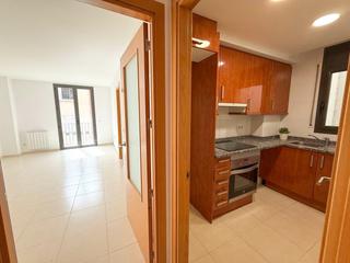 Apartament a Carretera de Roses-Fossos. Pis i pàrquing en venda al carrer progrés