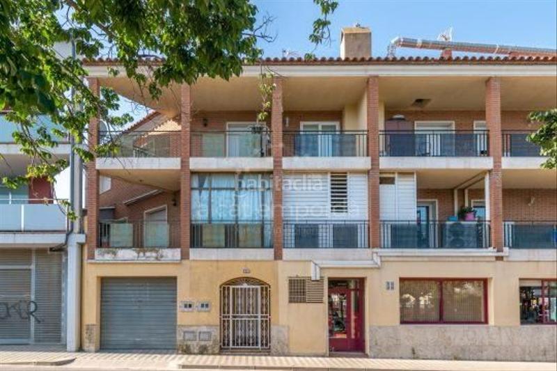 Foto b4d53518-d9a1-48fd-9b4a-1205a66693e9. Reihenhaus mit heizung in Centre Roses