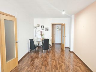 Flat  Carrer nord. Oportunidad  piso y parquing