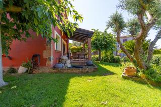 Maison à Peralada. Vivienda unifamiliar aislada en golf de peralada con jardín priv
