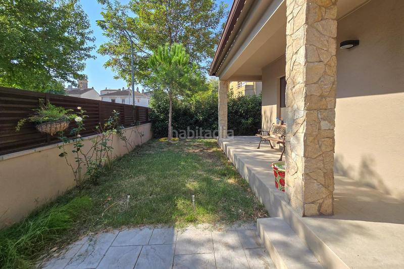 Foto 06644aee-c515-4d43-bfcc-294c0656ed38. Casa  amb jardí a . en Sant Pere Pescador