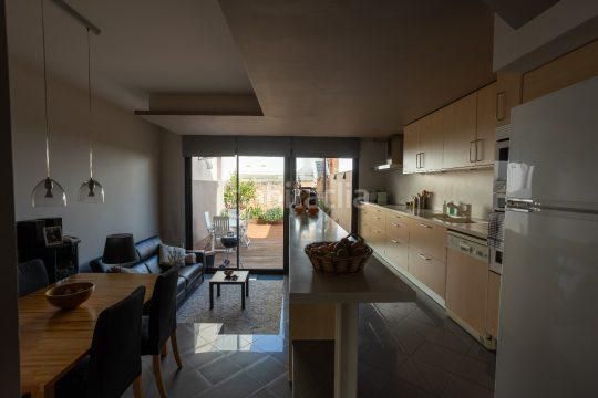 Foto 792f2f47-8a4a-445a-b4dc-b35c51399181. Casa adossada amb calefacció aparcament a Carretera de Roses-Fossos Figueres
