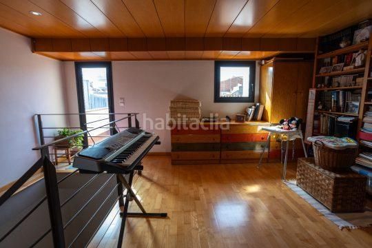 Foto a49cd3c2-70d9-4fca-bd21-98730d557843. Casa adossada amb calefacció aparcament a Carretera de Roses-Fossos Figueres