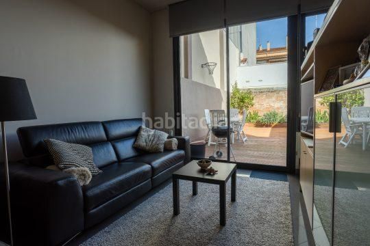 Foto b9328294-ad9e-4dab-a26d-1f32499b080f. Casa adossada amb calefacció aparcament a Carretera de Roses-Fossos Figueres