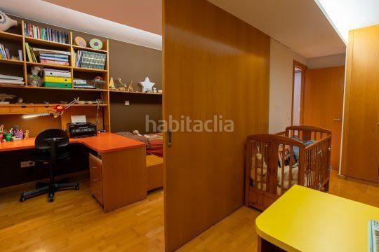 Foto c6b55356-5fa8-4314-a958-050876f63827. Casa adossada amb calefacció aparcament a Carretera de Roses-Fossos Figueres