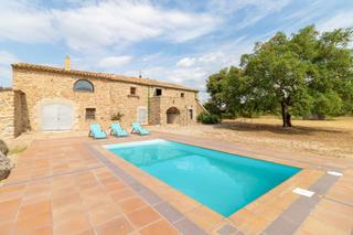 Masia a Jonquera (La). Espectacular masía en venta en la jonquera con 40 hectáreas de t