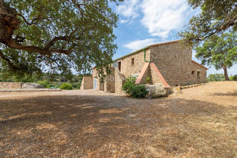 Foto 0f3043c4-2a7f-4b53-8b11-803ec2666e25. Masía espectacular masía en venta en la jonquera con 40 hectáreas de terreno en Jonquera (La)