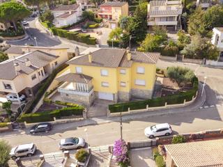 Xalet a Parc Bosc-Castell. Casa independiente en serra floreta