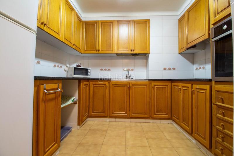 Foto 2a00fa88-ccd0-4b82-a411-adcd09aefaec. Etagenwohnung mit heizung in Centre Figueres