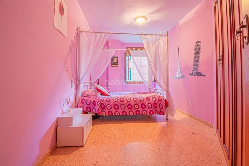 Foto 9856ae1c-52f4-44c8-bcaf-a87b3282a68e. Etagenwohnung mit heizung in Centre Figueres