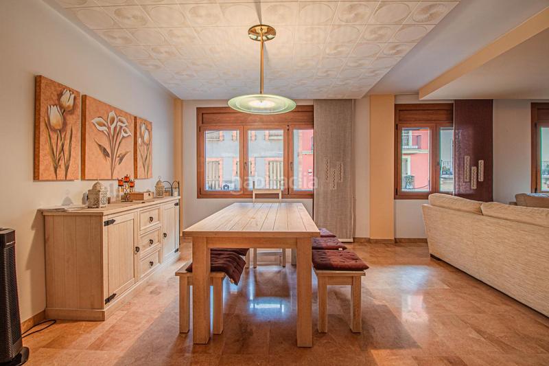 Foto a8755cee-dfa7-4f3c-817b-faa41cc372f4. Etagenwohnung mit heizung in Centre Figueres