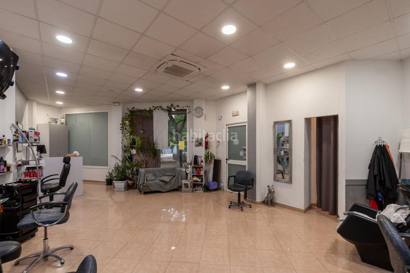Foto daf2f01f-bdbb-444d-a98e-3ca918d652b0. Local comercial a Eixample-Horta Capallera Figueres
