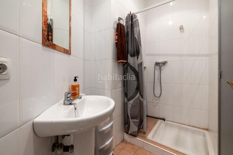 Foto fd4a6f3d-ac4f-4d18-8725-cce8bb7a7b57. Local comercial a Eixample-Horta Capallera Figueres