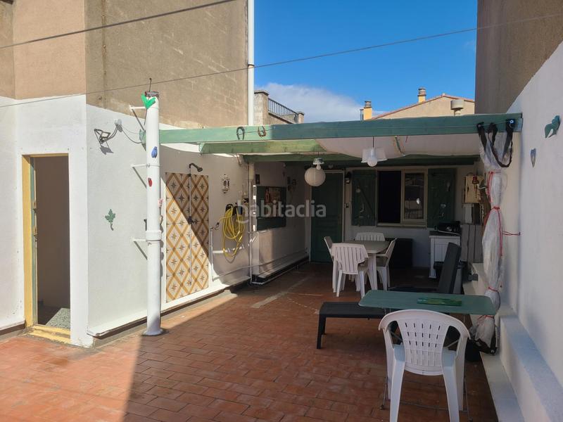 Foto 218bebb1-7c2d-4358-9481-9651e62621e0. Casa amb calefacció aparcament a Jonquera (La)