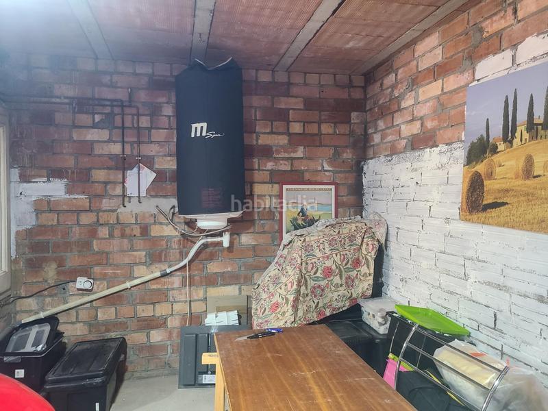 Foto 48d5187a-6d7a-4017-b98c-4bb711468f94. Casa amb calefacció aparcament a Jonquera (La)