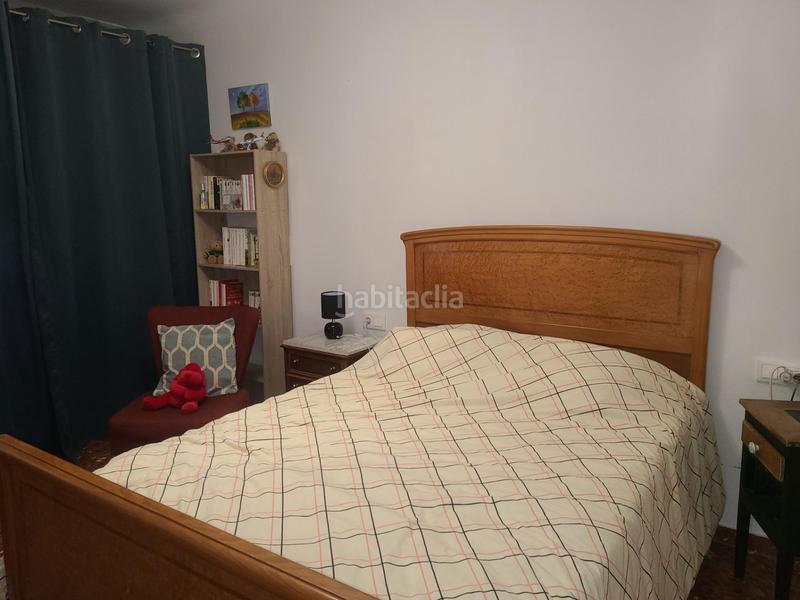 Foto b9473389-f02f-40c9-880d-acb9c67d12c2. Casa amb calefacció aparcament a Jonquera (La)