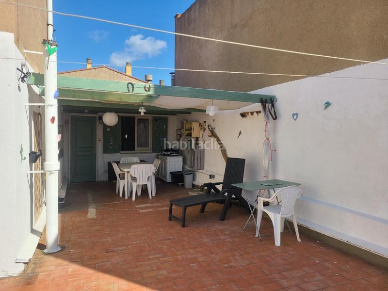 Foto b9df3abe-9614-4929-9b0a-b14808bff2f7. Casa amb calefacció aparcament a Jonquera (La)