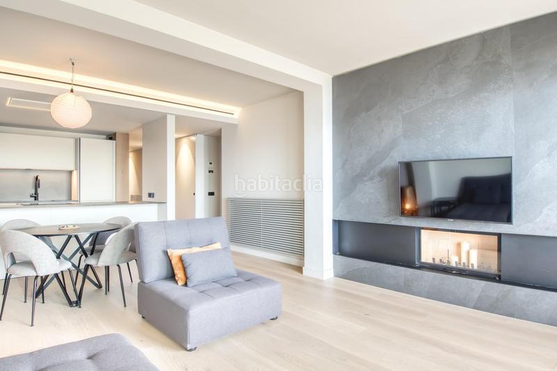 Foto 507a11cb-e7f4-451e-8a06-2639433b2677. Àtic amb calefacció a Centre Roses