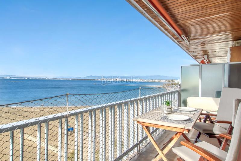 Foto c25a1983-7cb9-4825-bca4-bc3b6fc21253. Àtic amb calefacció a Centre Roses