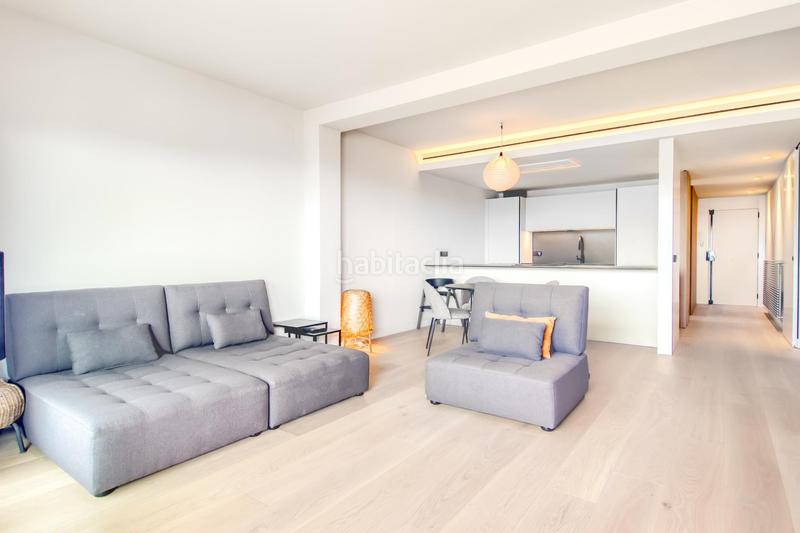 Foto efa8eae9-6510-4ff3-82c0-1bf6c4f24128. Àtic amb calefacció a Centre Roses