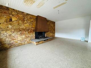 Casa a Jonquera (La). Oportunitad casa con local en la jonquera