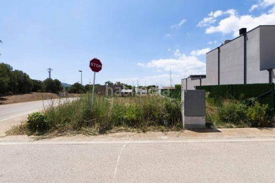 Foto 49686e07-f8fc-46ff-b3cb-b09b86740245. Residential plot in Nord Roses