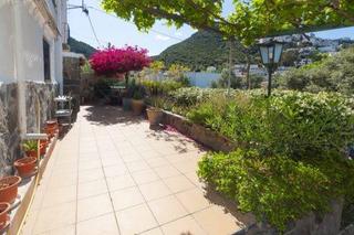 Apartament a Els Grecs-Mas Oliva. Gran apartamento de 3 dormitorios con bonitas vistas a la montañ